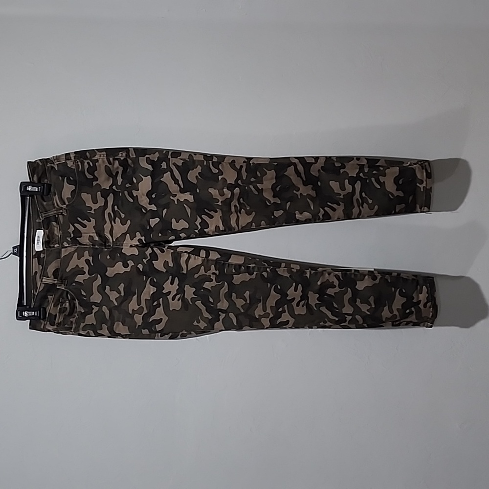 Kensie Camo Skinny Jeans